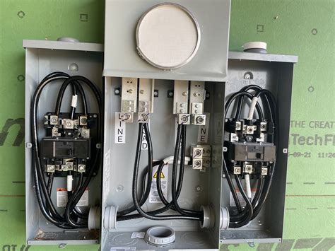 splitting 320amp to 200amp panels